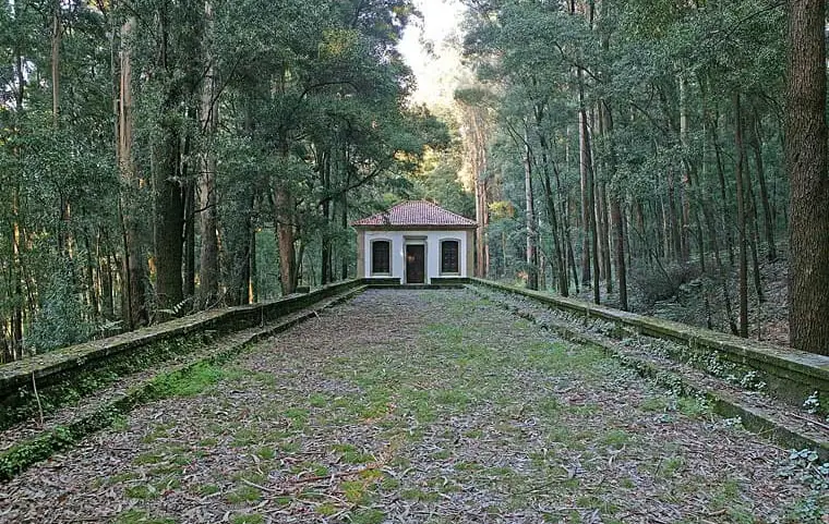 Recinto do jogo da Péla. Ao fundo, a Casa do Paço.
